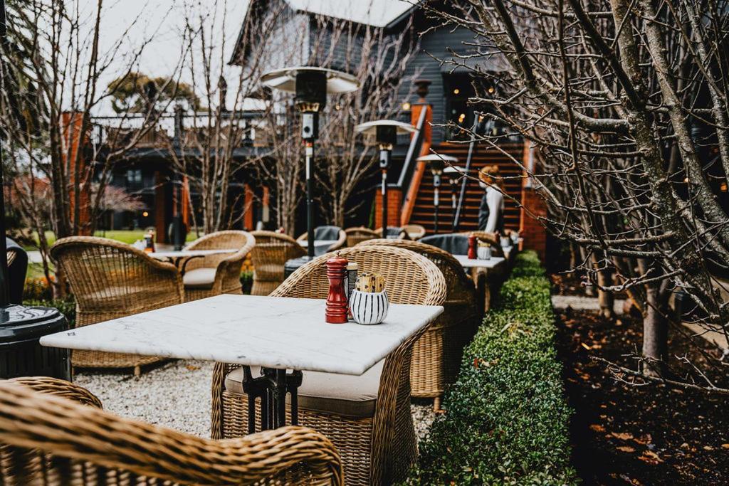 Hotel Bellinzona Hepburn Springs Esterno foto