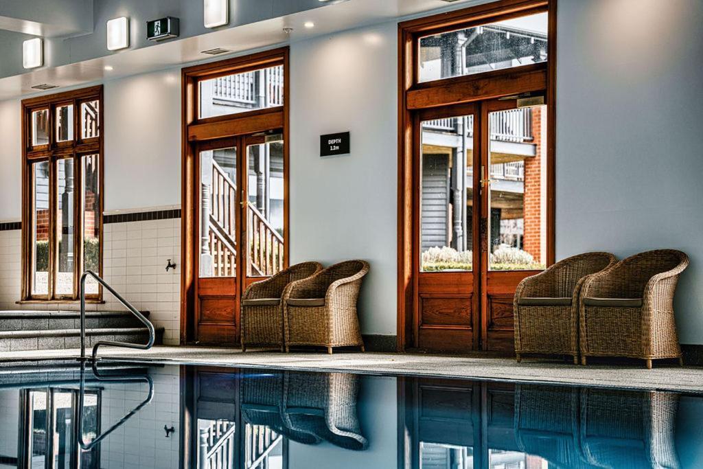 Hotel Bellinzona Hepburn Springs Esterno foto